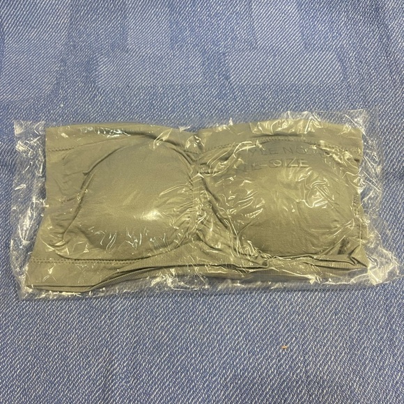 NIP Gray Wire-free Strapless Seamless Stretchy Bra - Picture 6 of 7